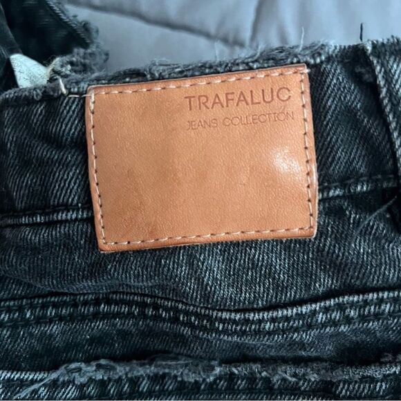 Zara Trafaluc High Waist Distressed Black Denim Shorts Size 2 - Picture 3 of 4